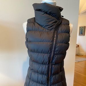 Athleta size S puffer vest